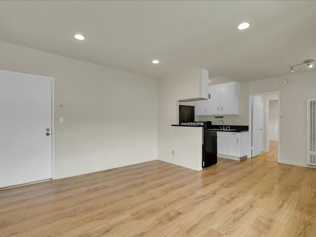 Building Photo - 4358 Berryman Ave