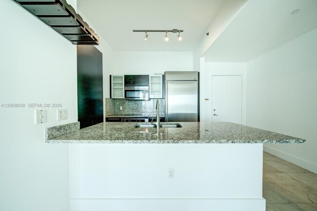 Foto del edificio - 950 Brickell Bay Dr