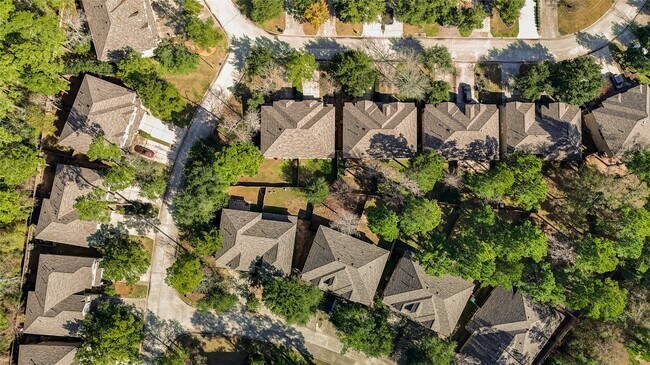 Foto del edificio - 82 W Twinvale Loop