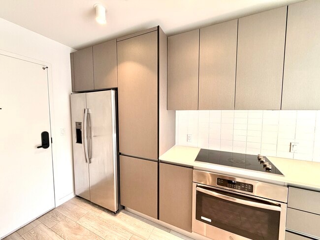 Building Photo - 328 NW 33rd St