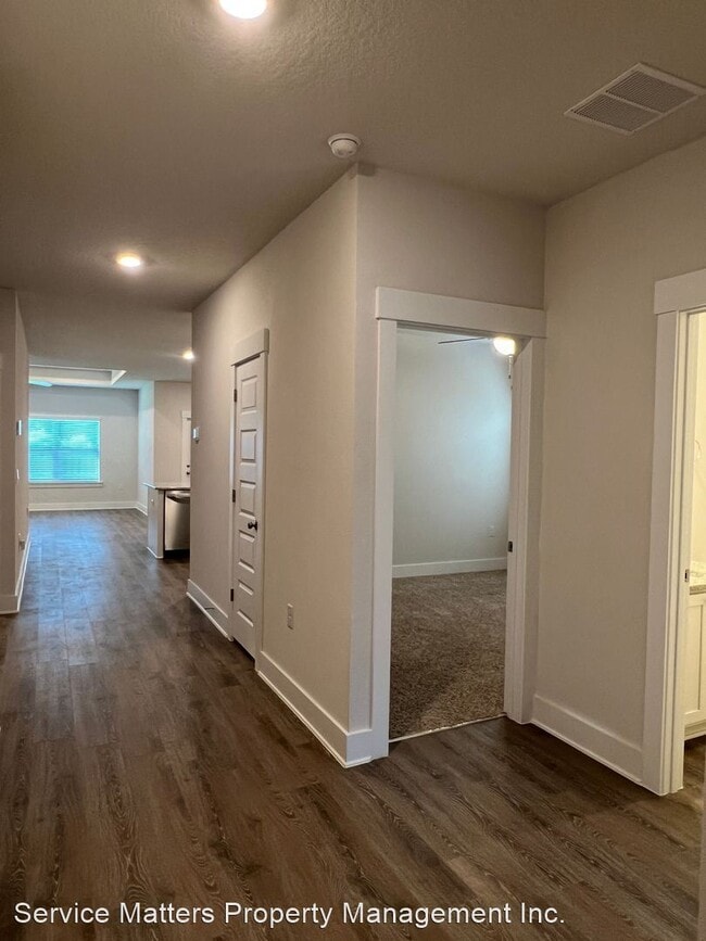 Building Photo - 4 br, 2 bath House - 5781 Danbury Blvd