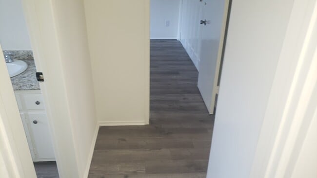 Building Photo - 5311 Corteen Pl