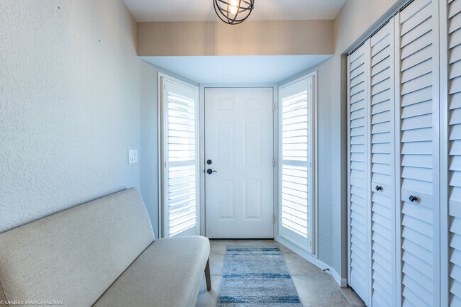 Building Photo - LUXURY VILLA IN PUNTA GORDA ISLES