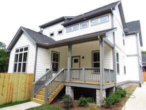 Building Photo - 2408 Inga St