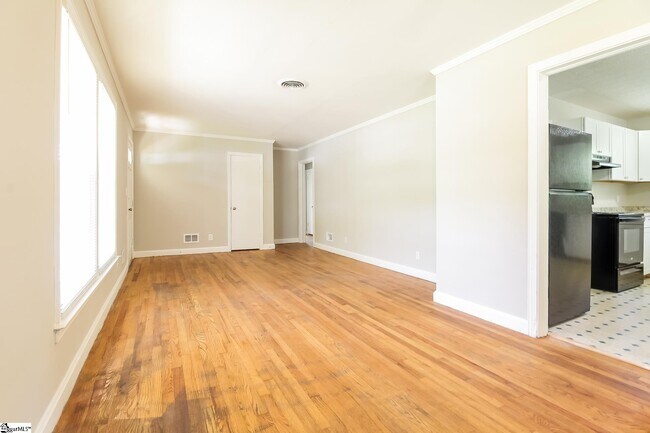 Foto del edificio - 1119 E Lee Rd