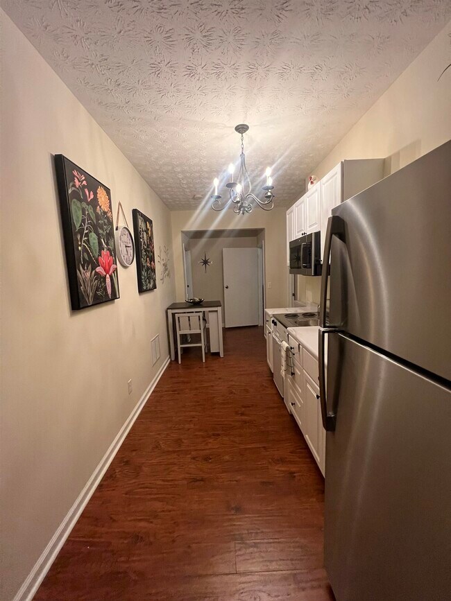 Foto del edificio - 4030 Hill Station Ct