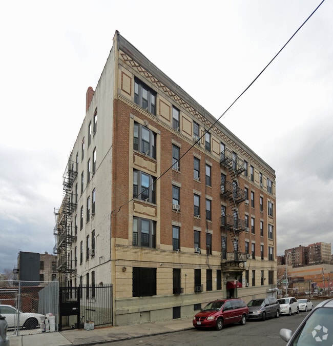 Building Photo - 440 E 182nd St
