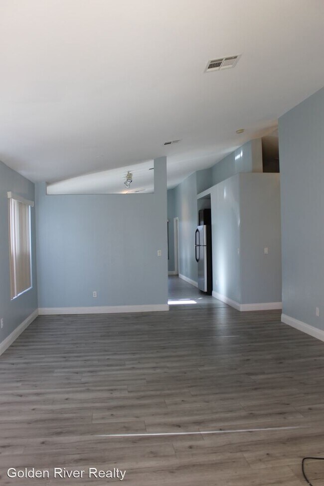 Foto del edificio - 3 br, 2 bath House - 9318 Sailing Water Ave.