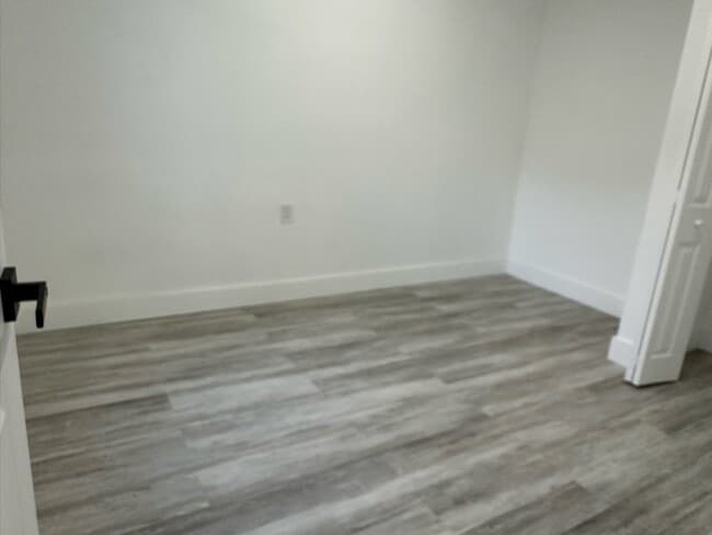 Foto del edificio - 901 NW 46th St