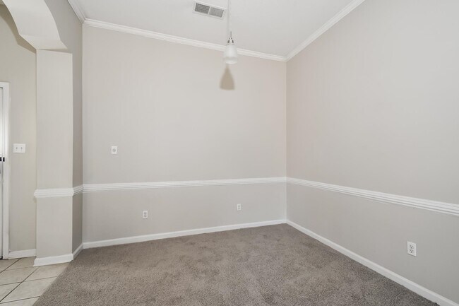 Building Photo - 9254 Tamhaven Dr