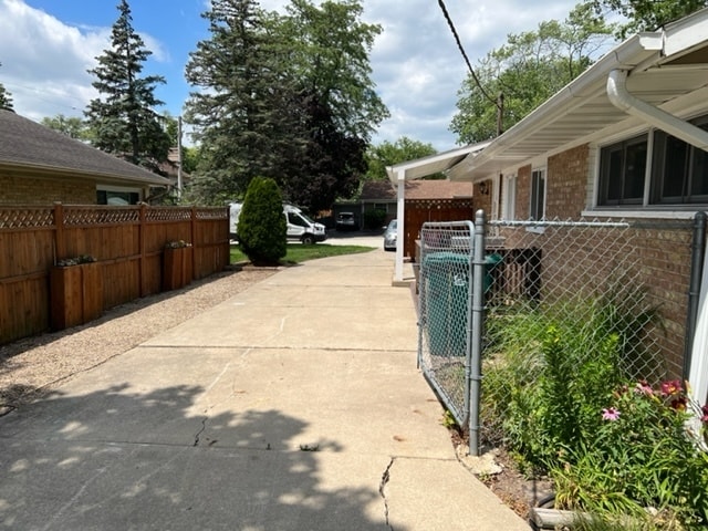 Building Photo - 411 Marshall Rd