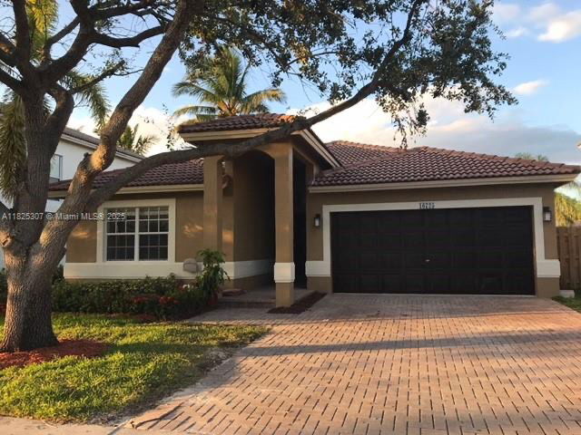 Primary Photo - 16725 Sapphire Ct