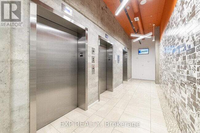 Photo du bâtiment - 105 Champagne Ave S