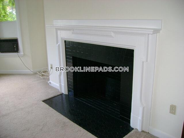 Building Photo - 1223 Beacon St