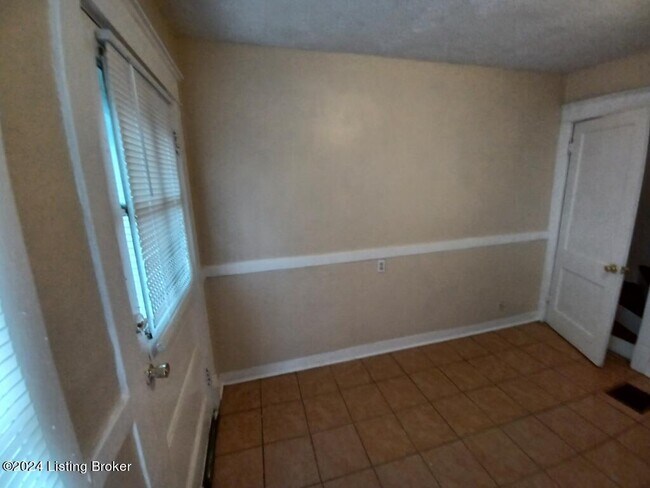 Foto del edificio - 744 S 37th St