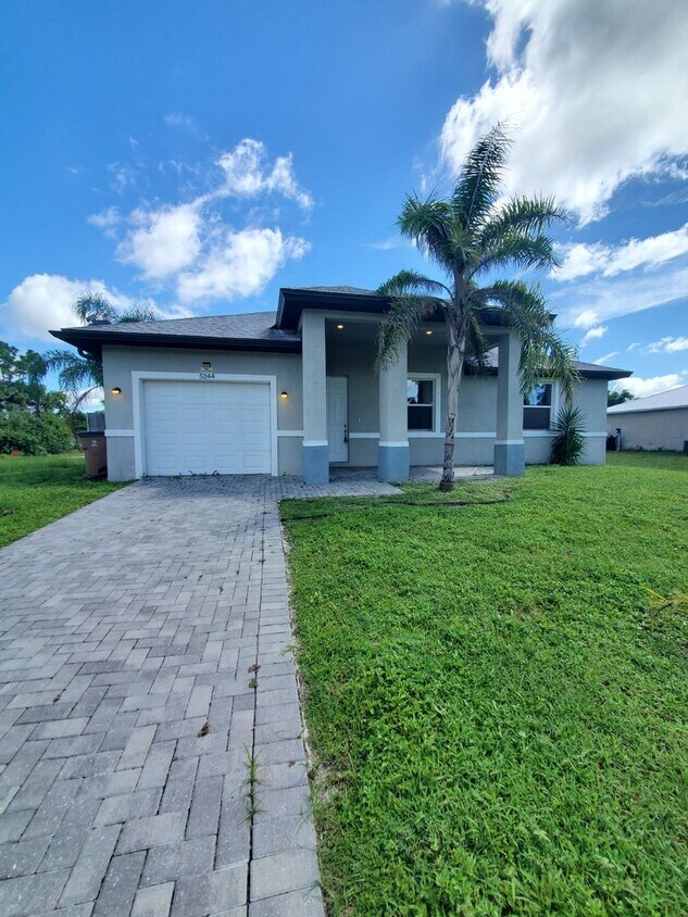 Foto principal - 5244 30th St SW