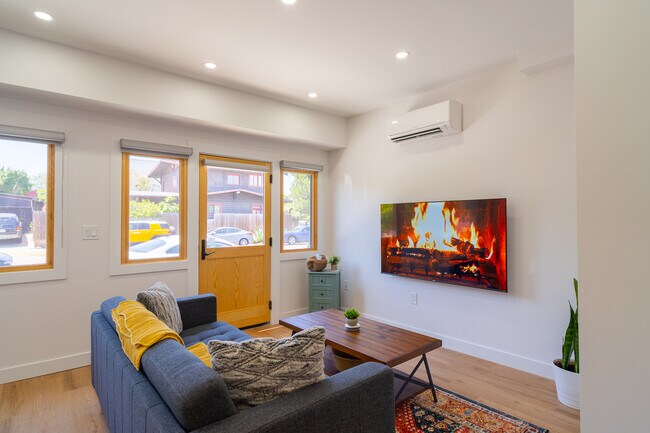 Foto del edificio - 3036 Beech St