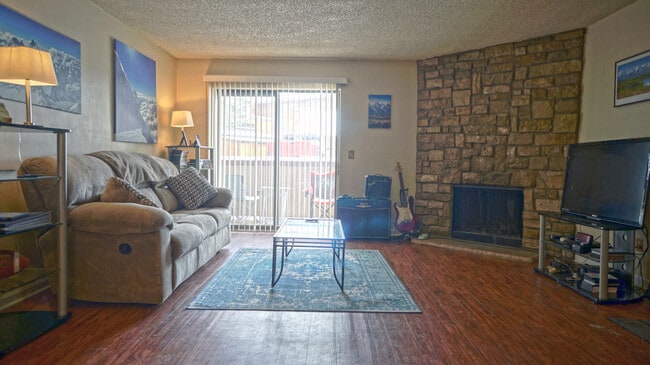 Foto del edificio - 3-6 Month short term lease options