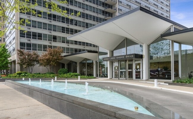 Foto del edificio - 3550 N Lake Shore Dr