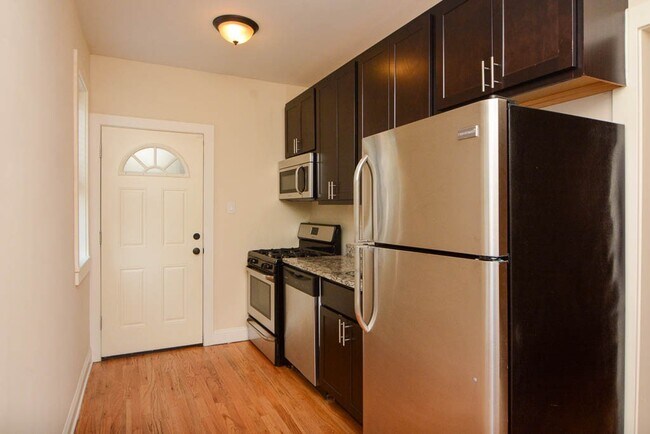 Foto del edificio - 4139 N Ashland Ave