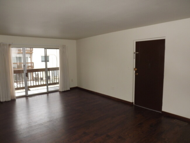 Foto del edificio - Spacious Updated Kettering Condo!