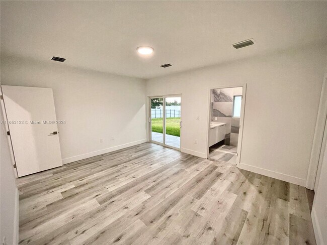 Building Photo - 2811 NW 175th St