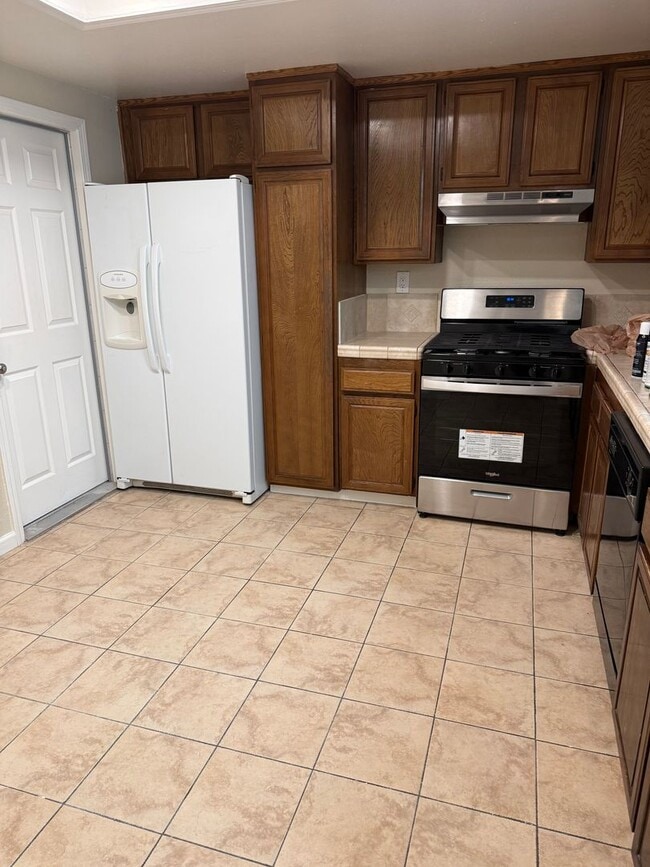 Building Photo - 1266 Hartford Cir