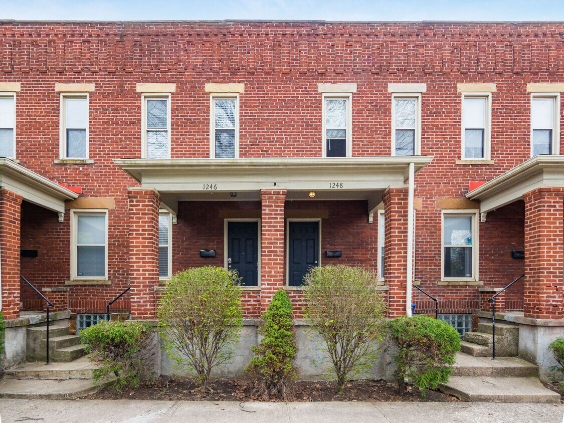Foto principal - Available Now! Located in Merion Village, ...