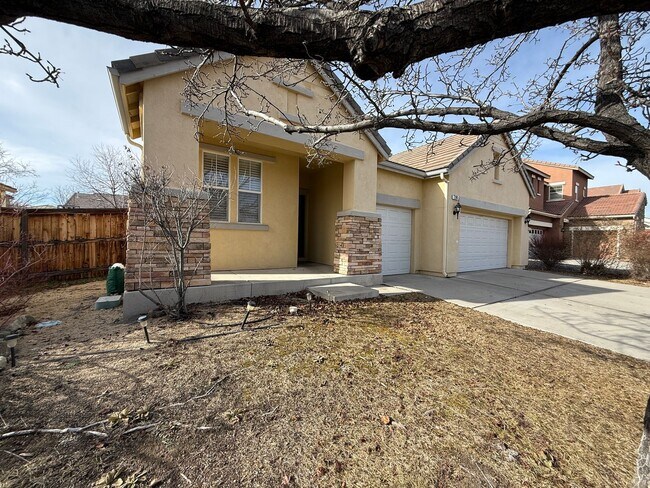 Foto del edificio - Beautiful single story 3 bedroom, 2 bath home with nearly 1900 sq ft of living space.