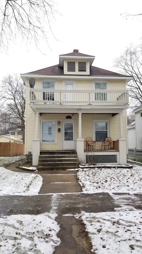 Primary Photo - 1123 Pine Ave NW