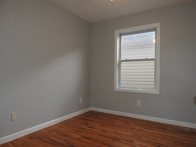 Building Photo - 214 New York Ave