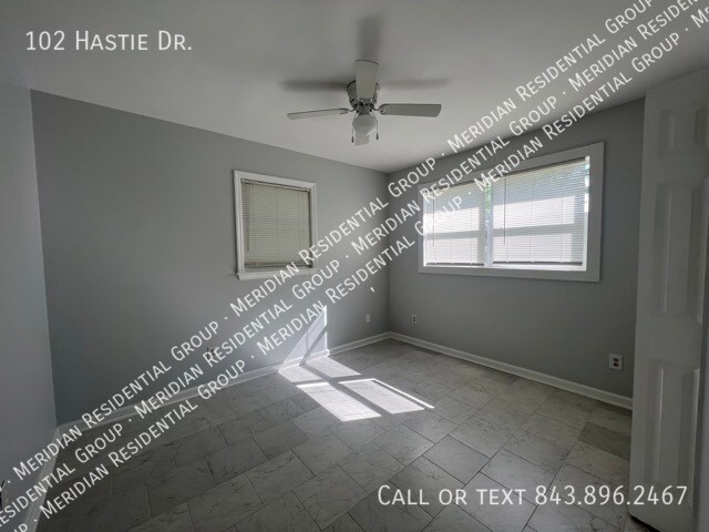 Foto del edificio - 102 Hastie Dr. ~ Three bedroom home in Goo...
