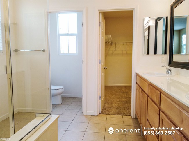 Foto del edificio - 511 Summer Ln
