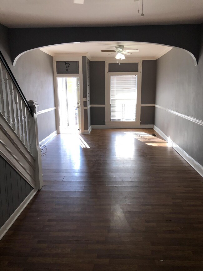 Building Photo - 2918 E Madison St