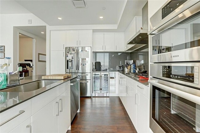 Foto del edificio - 301 West Ave