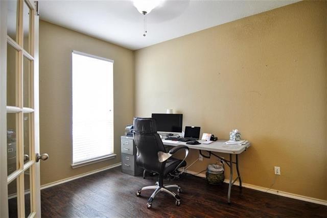 Foto del edificio - 9212 Regal Oaks Dr