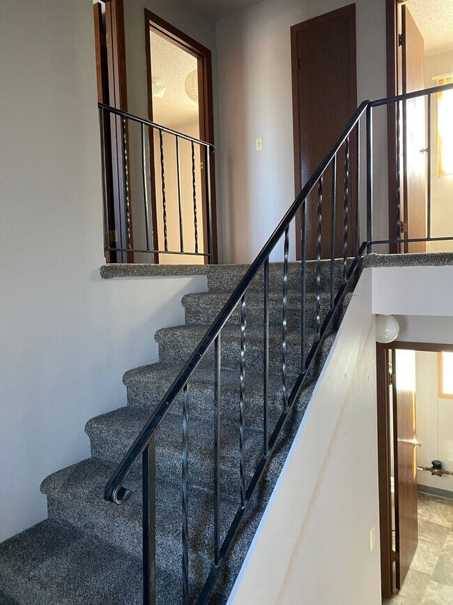 Foto del edificio - Beautiful, Spacious 3 bed Condo for Rent