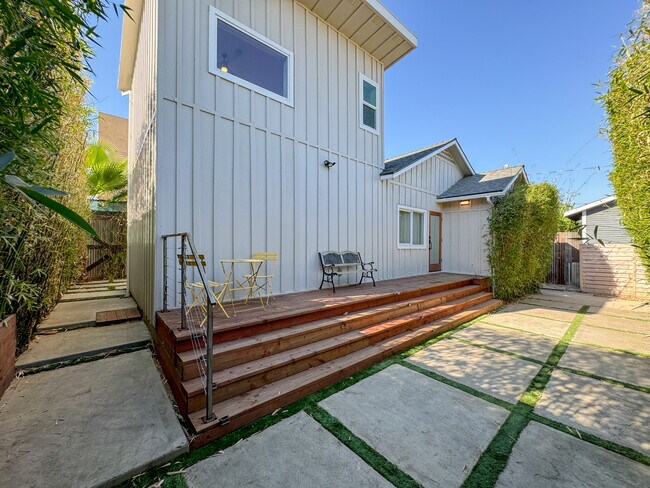 Building Photo - 2522 Gleason Ave