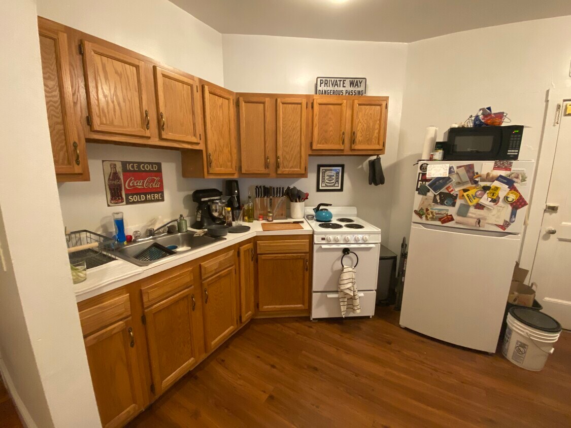 Primary Photo - 1495 Beacon St