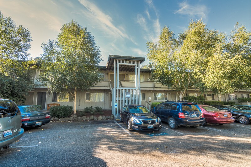 Birchtree Apartments Kent, WA