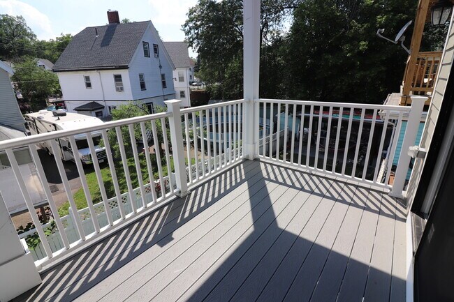 Foto del edificio - 140 Minden St