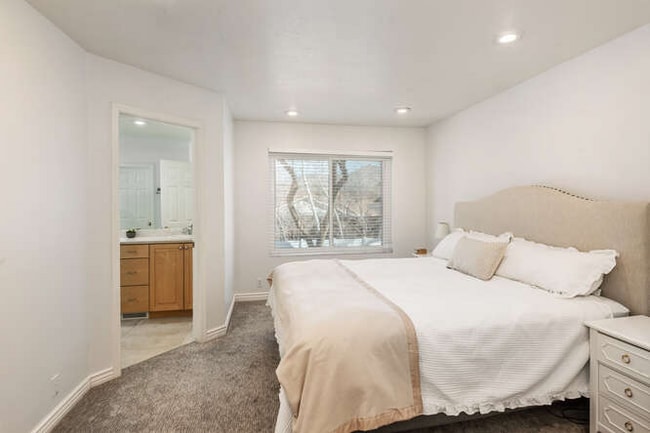 Foto del edificio - 2803 E Evergreen Ave