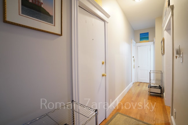 Building Photo - 56 Gardner St