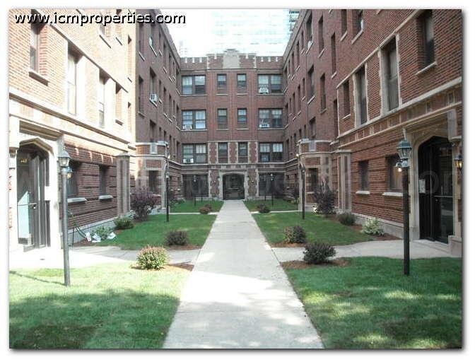 Primary Photo - 516 W Cornelia Ave