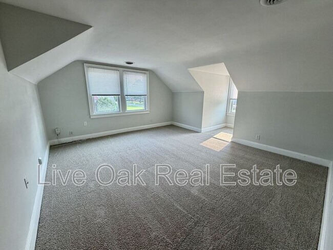 Foto del edificio - 1319 Myrtle Ave