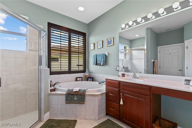 Foto del edificio - 4924 Sedgewood Ln