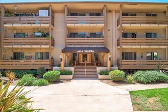 Building Photo - 4012 Valeta St