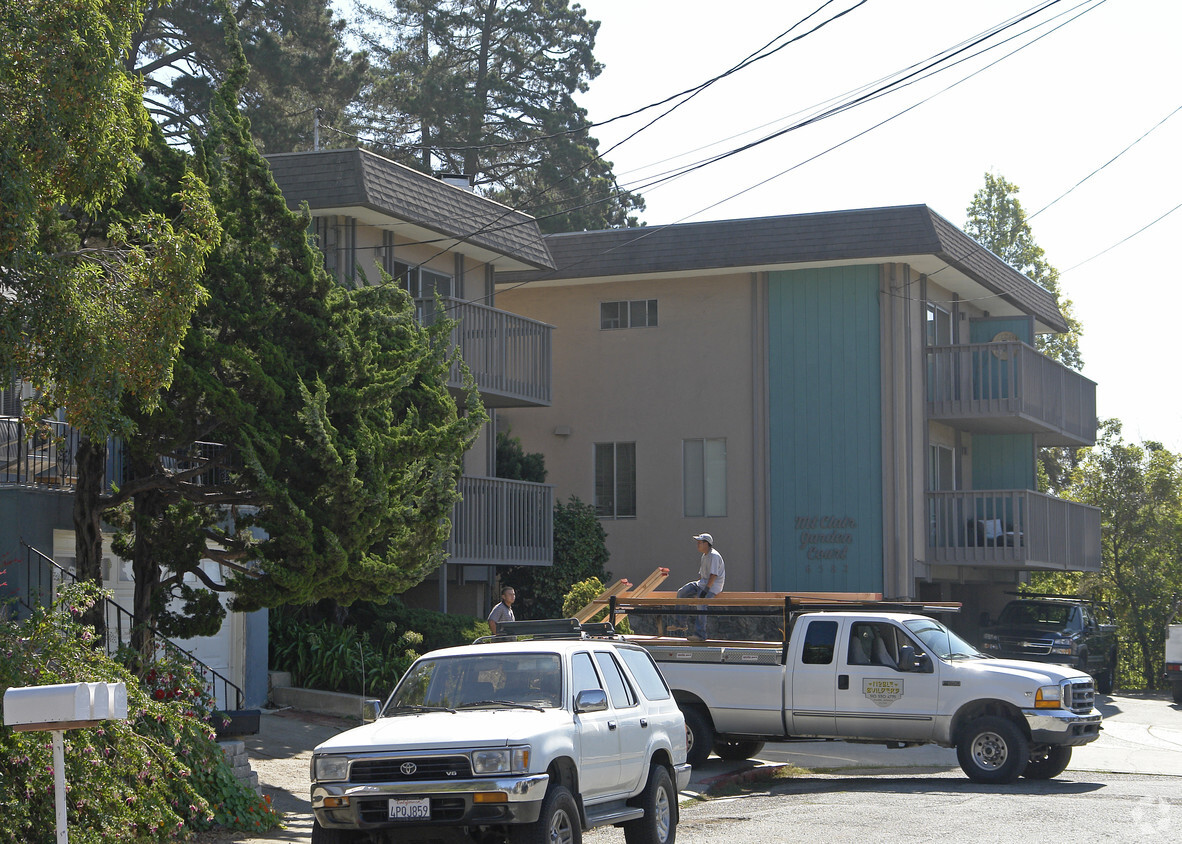 Building Photo - 6582 Lucas Ave