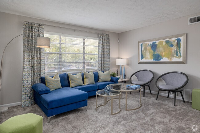 2BR, 2BA - 1,104SF - Renovated - Living Room - Reserve At Birch Creek