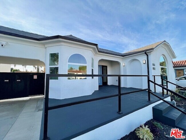Foto del edificio - 3021 Wellington Rd